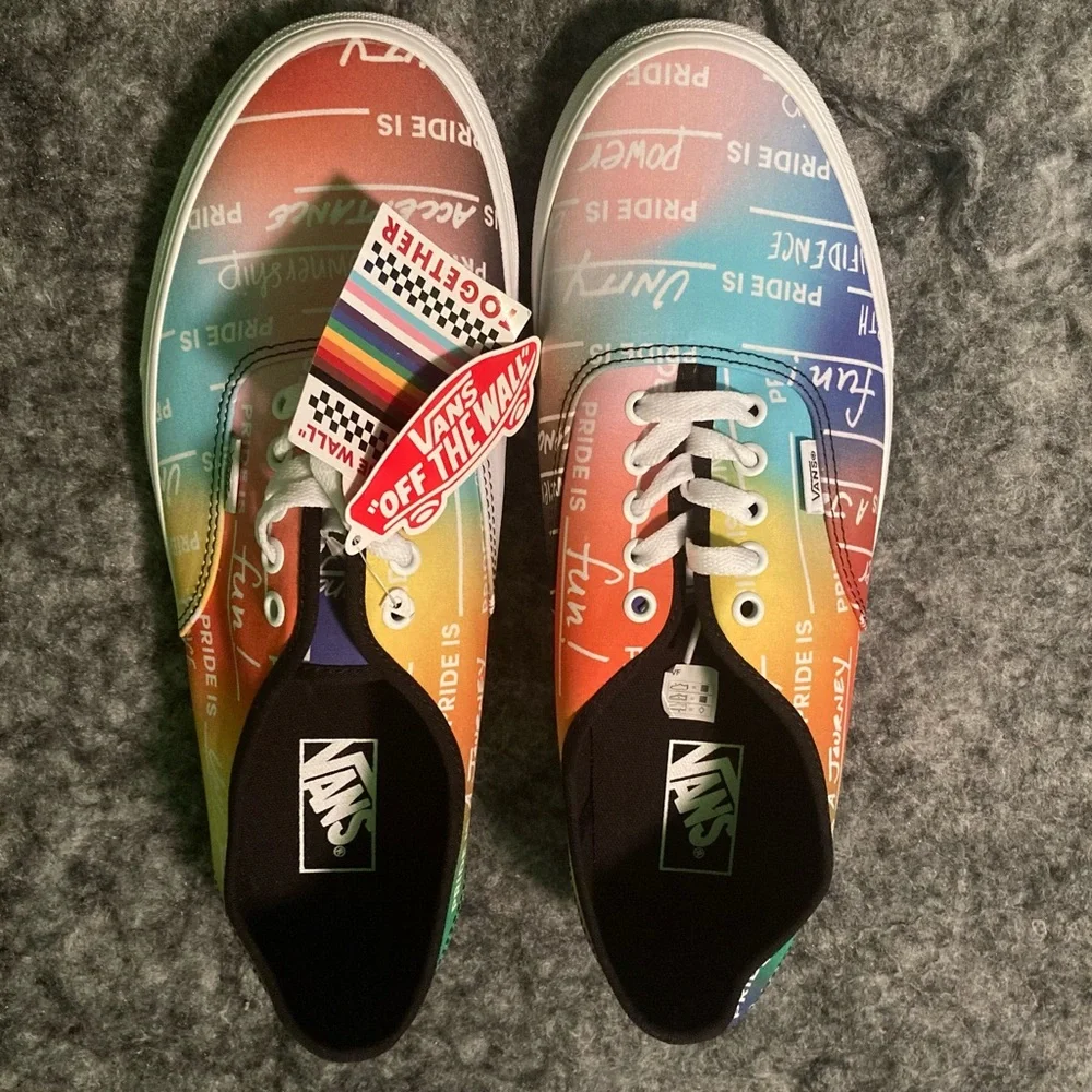 VANS AUTHENTIC PRIDE TRUE WHITE SNEAKER - Picture 2 of 7